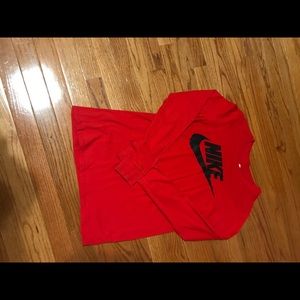 Men’s long sleeve Nike T-shirt